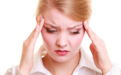 夏季头痛怎么办 头痛按摩哪些穴位 按摩哪里能缓解头痛