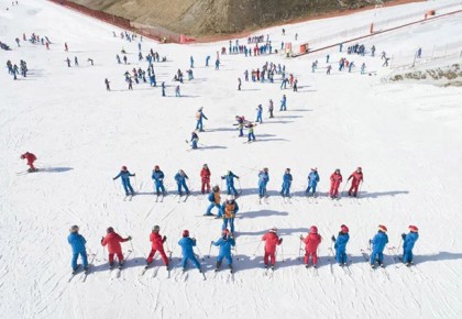 從大草原到大雪原，內蒙古展開冰雪品牌壯美畫卷