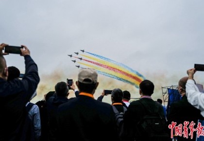 第十四屆中國航展開幕 “20家族”齊亮相 多個大國重器首秀