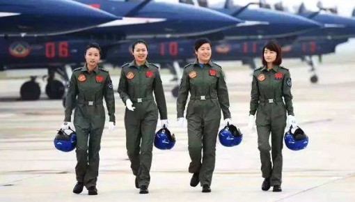 空军将招收第12批女飞行学员!成绩优异者有机会进清华北大